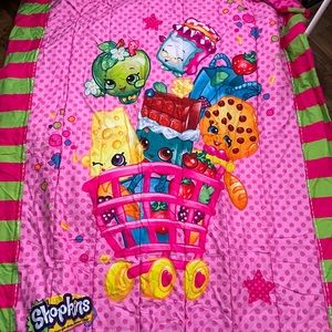 Shopkins Twin Bedding - Comforter and sheet set